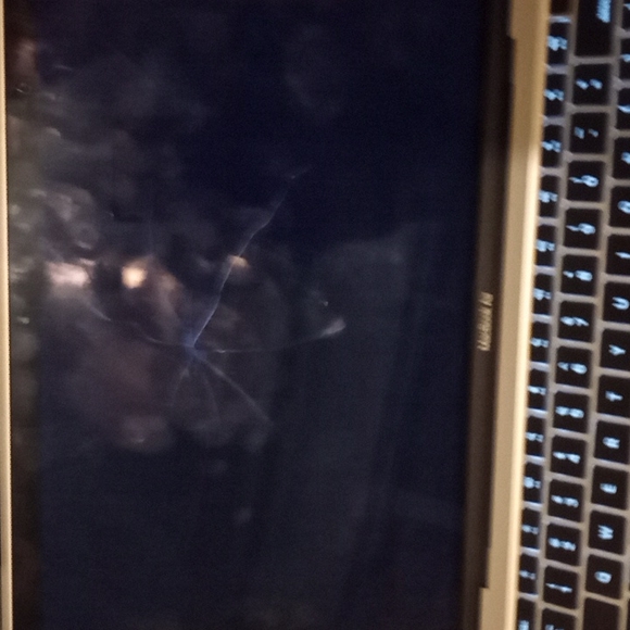 2020 Apple MacBook Air w/ M1 Chip + Vintage Nintendo 64 + Controller + Game - Picture 3 of 4